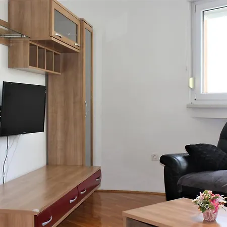 Tomislav Apartment